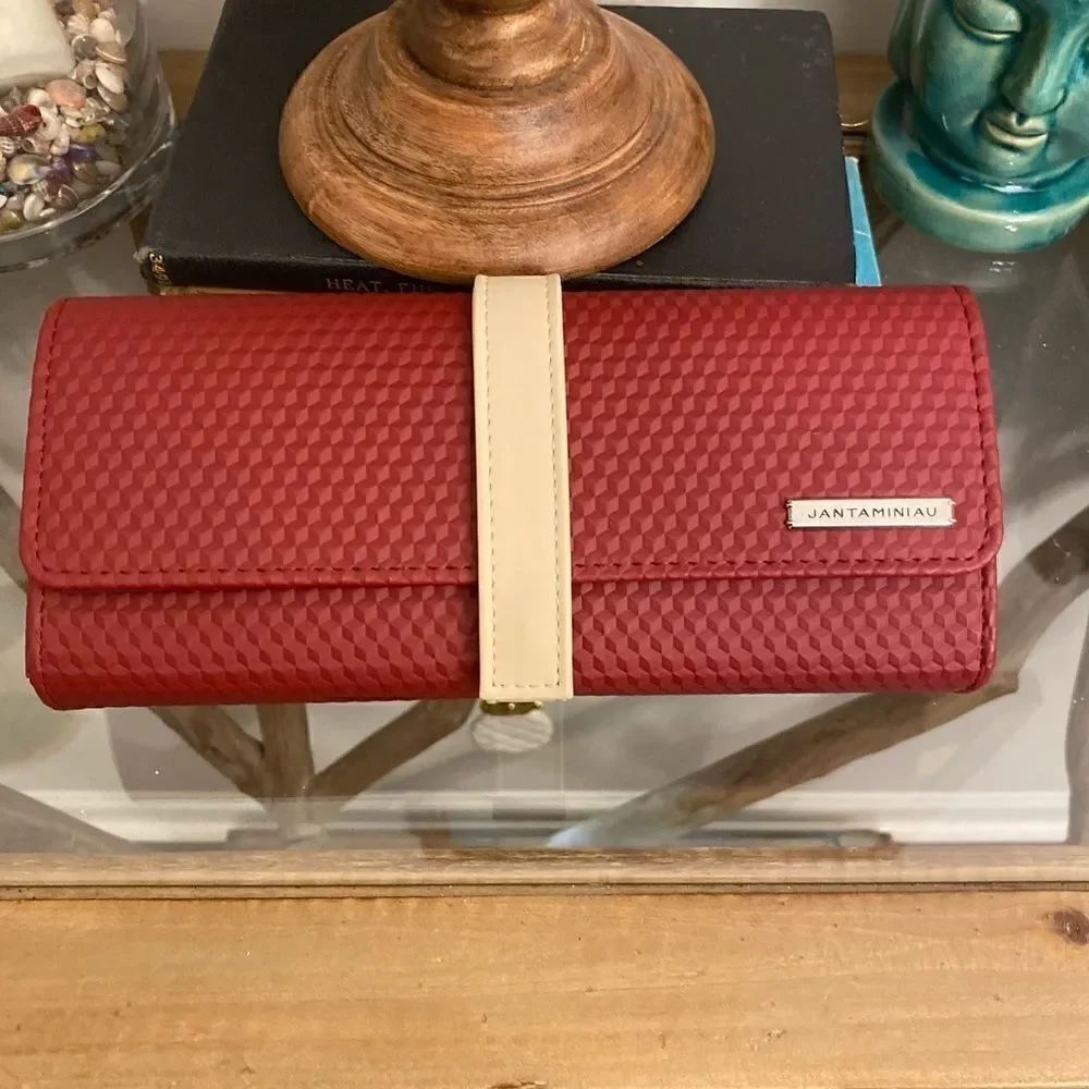 EUC Like new KLM/Jan Taminiau clutch.